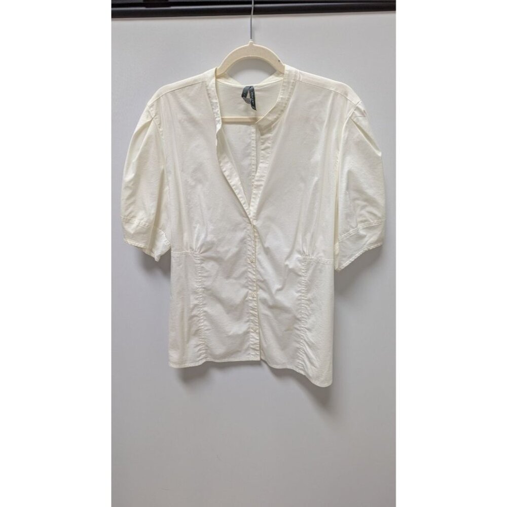 Old Navy White Short-Sleeve Button-Down Blouse